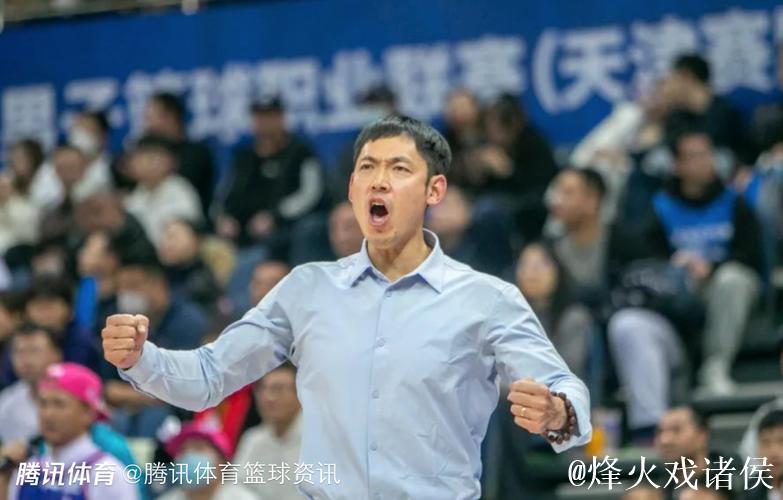 张庆鹏：队员们都期待新赛季开始，他们夏天训练基本没休息