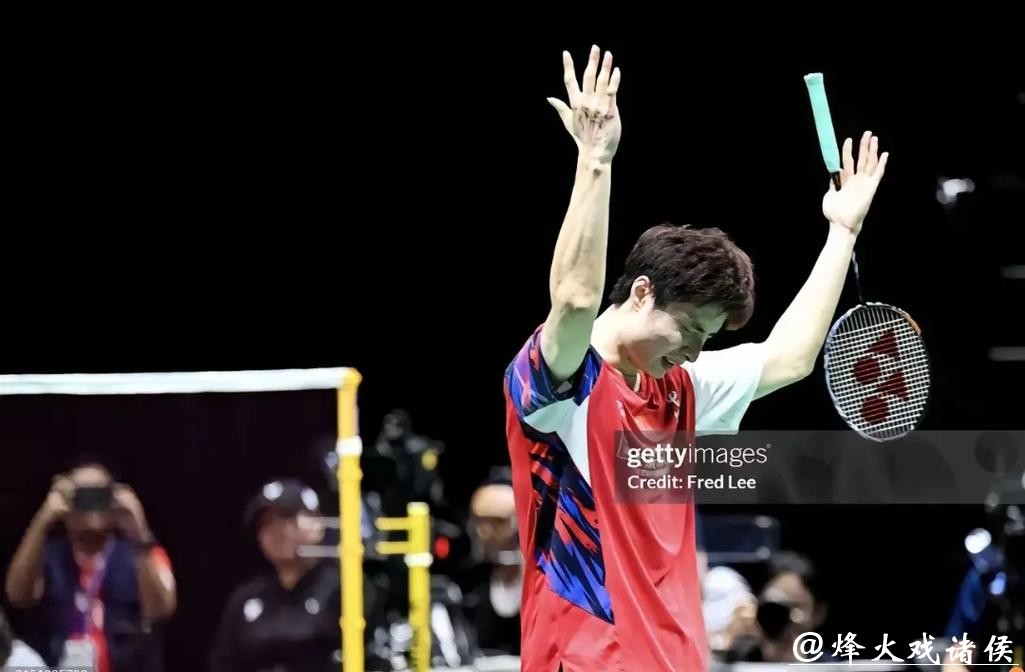 从CCTV5到CCTV1，石宇奇凭什么被骂？我看到的是国羽的骄傲！